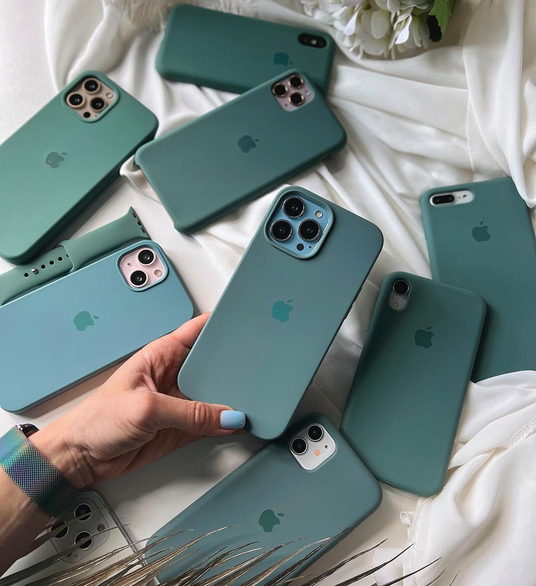 iPhone Silicone Case (Pine Needle Green)