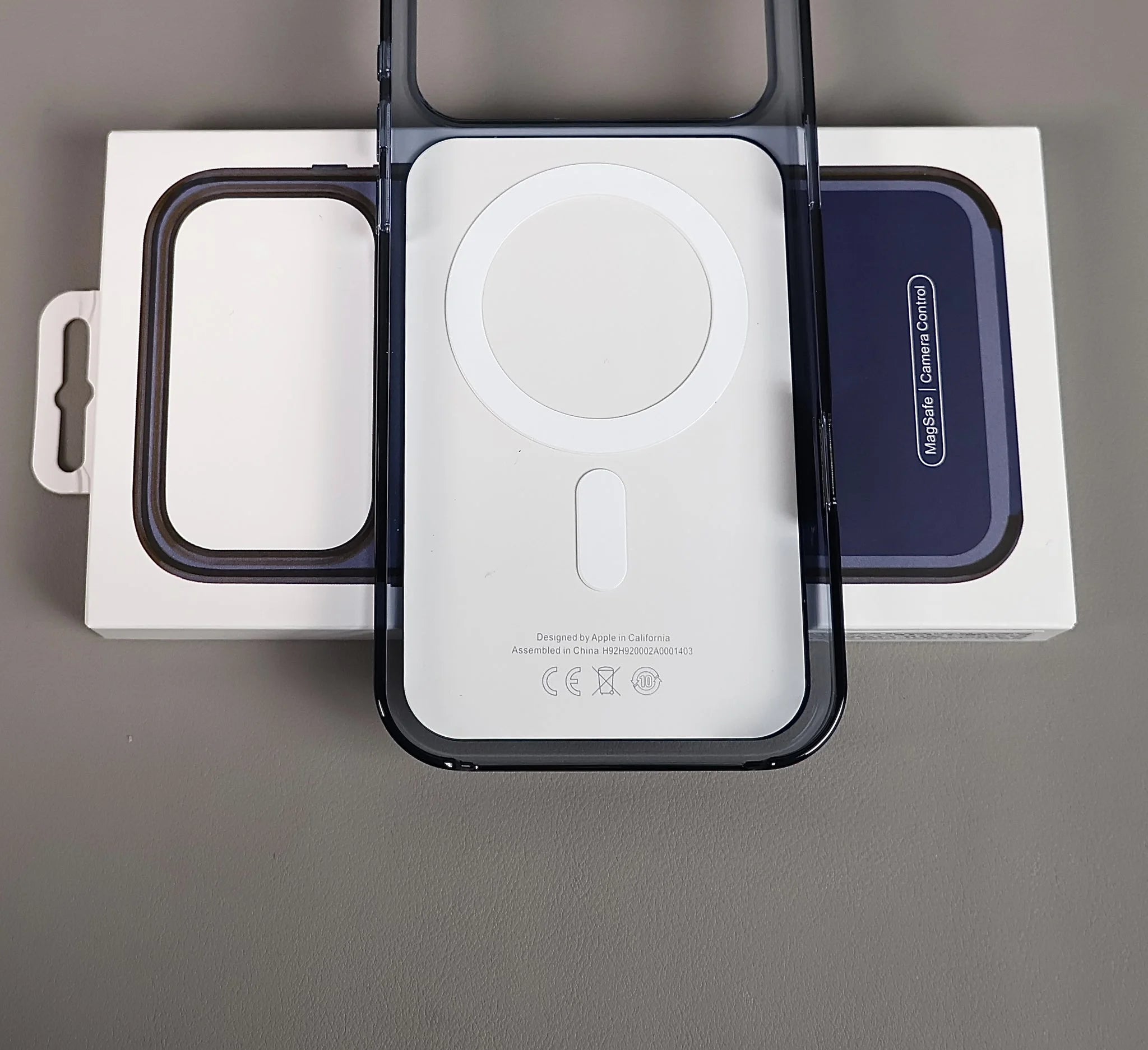 Neas Original – iPhone 17 Pro & 17 Pro Max Clear MagSafe Case